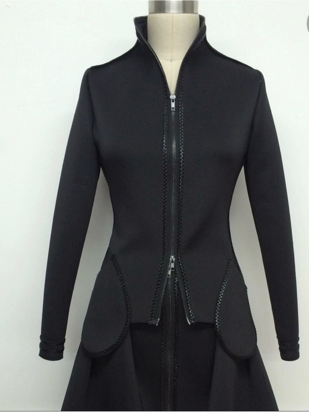 Black Women's Zip-Front Sculpted Jacket